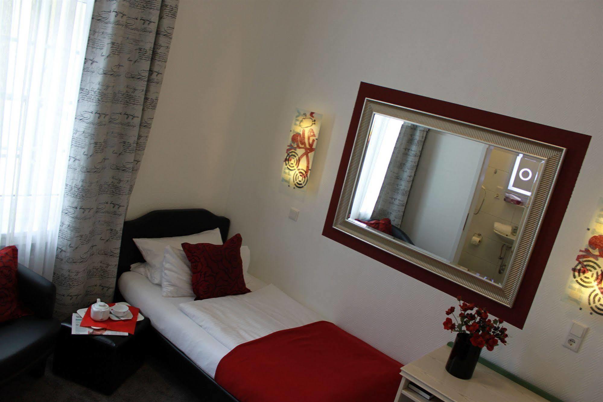 Hotel Heidelberger Hof Düsseldorf Extérieur photo